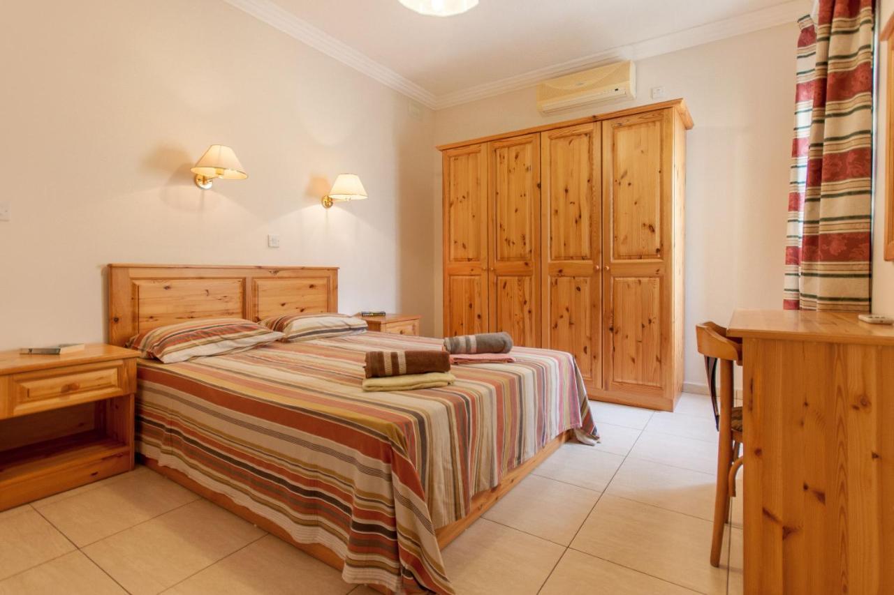 Pool And Sea Merill Apartments - Happy Rentals Mellieħa Exterior foto